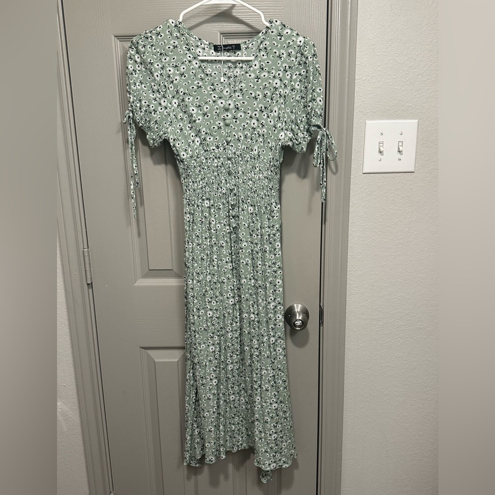 Simple Sage Floral Midi Dress